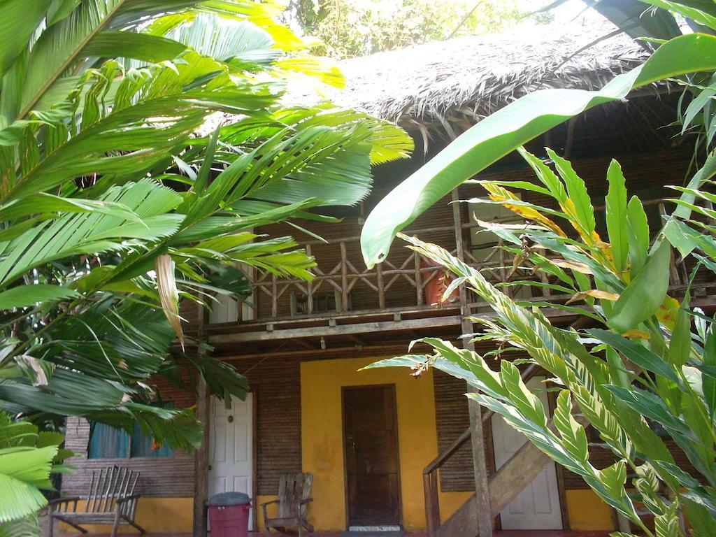 Hotel Salvador Gaviota Lívingston Kültér fotó